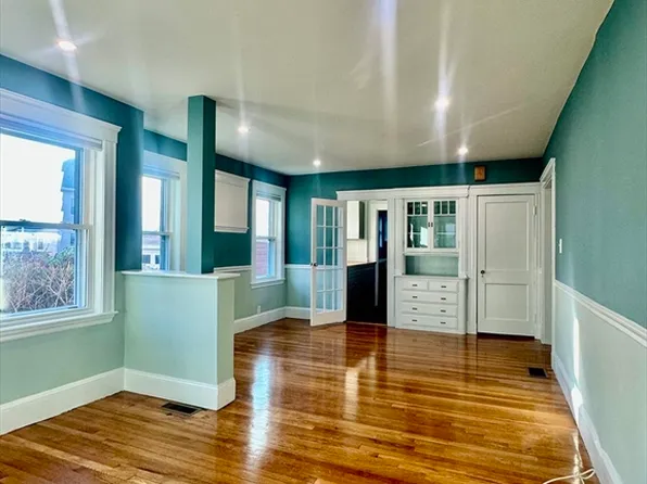 15 Saint Clements Rd Floor 1, Medford, MA 02155
