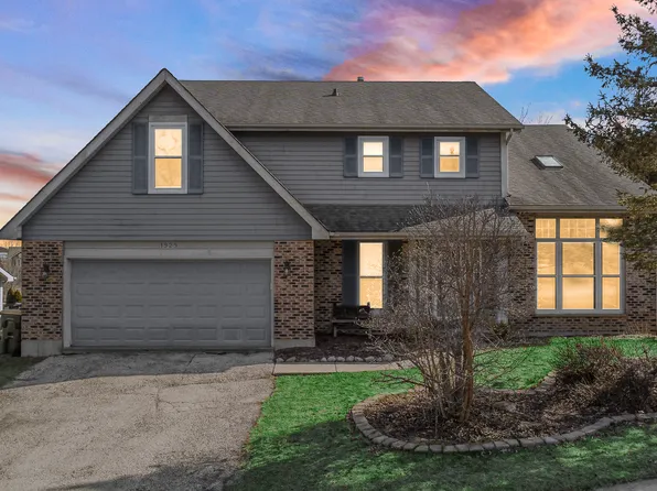 1929 Hardwood Path, Lake Villa, IL 60046