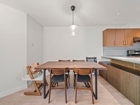 4th image of 6800 Eckersley Rd #208