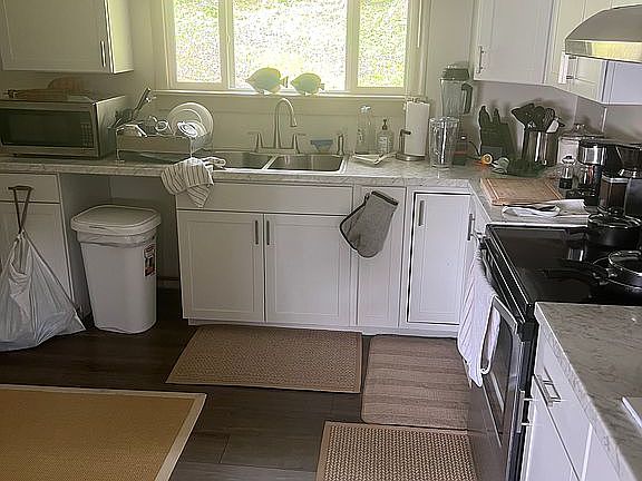 5th image of 9 Marion Ave