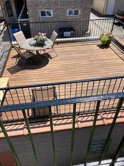 GARAGE ROOFTOP
