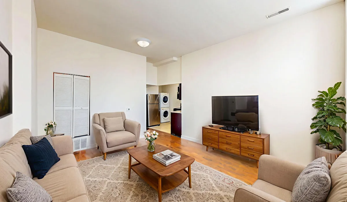 Building Photo - 5387 Pershing Ave #1