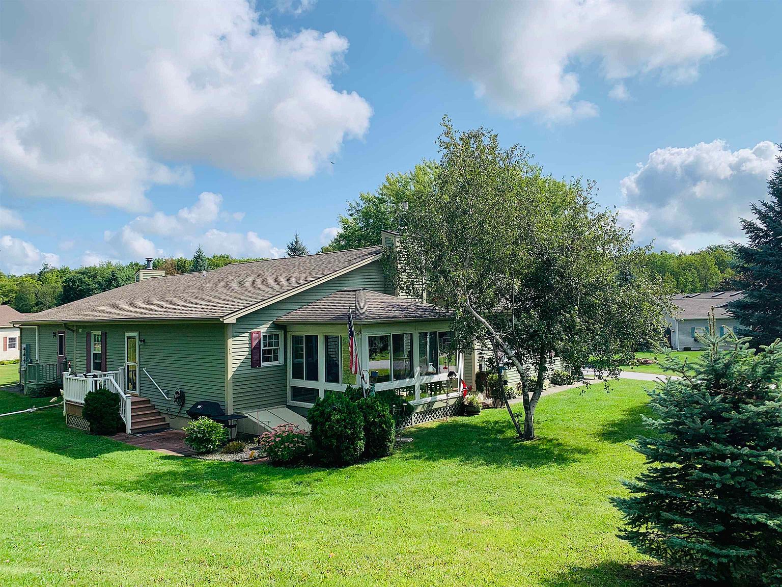 25 Country Club Estates, Swanton, VT 05488 Zillow