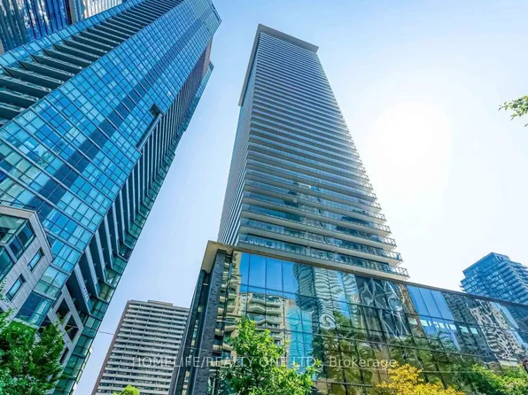 33 Charles St E #1008, Toronto, ON M4Y 0A2