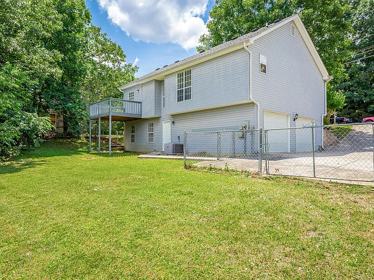 6130 Blue Ash Dr — Photo 49