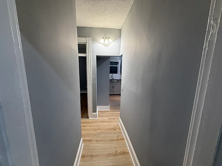249 Orms St #I — Photo 22