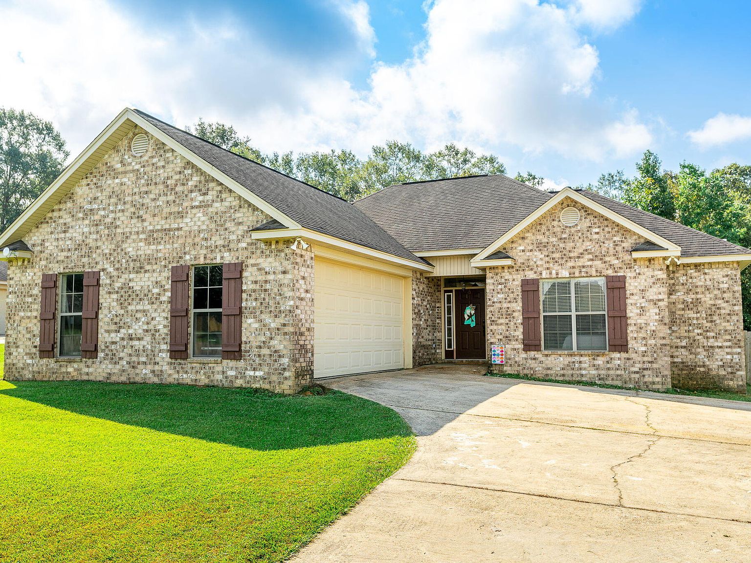 18 E Spanish Oaks, Sumrall, MS 39482 | Zillow