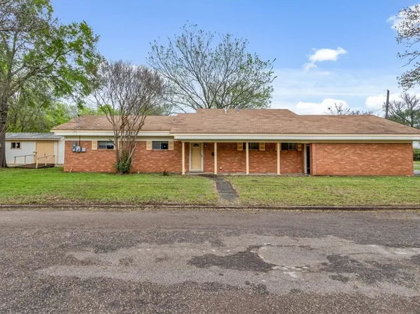 701 Poplar St, Teague, TX 75860