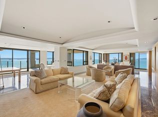 2250 Bellevue Ave #5, West Vancouver, BC V7V1C6