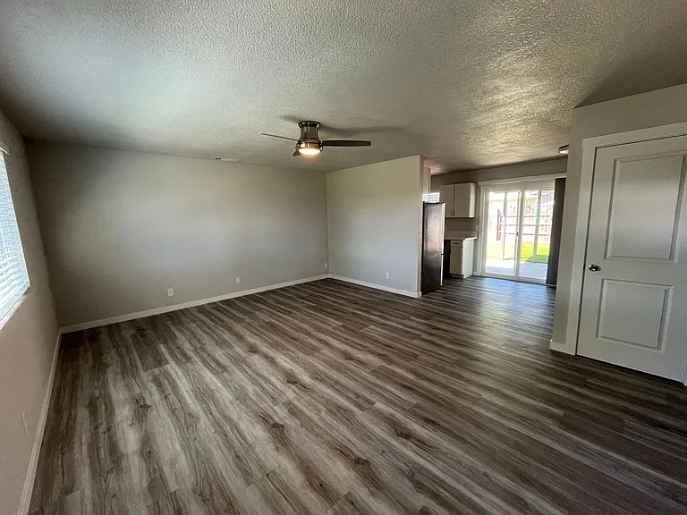 4288 Bradley Dr — Photo 4