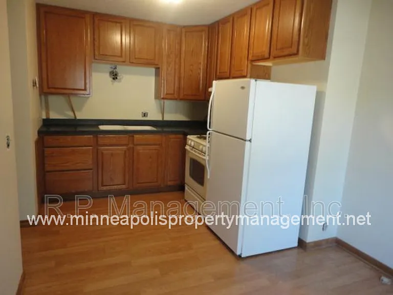 4200 Valley View Rd #C — Photo 2