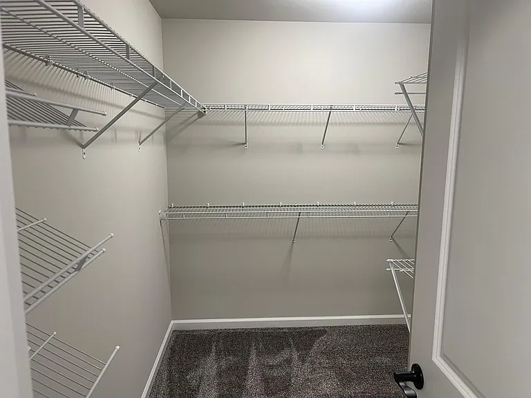 115 Delano Dr — Photo 13