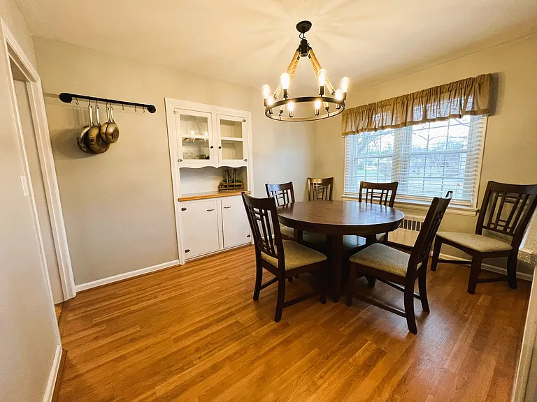 747 Williams St — Photo 3