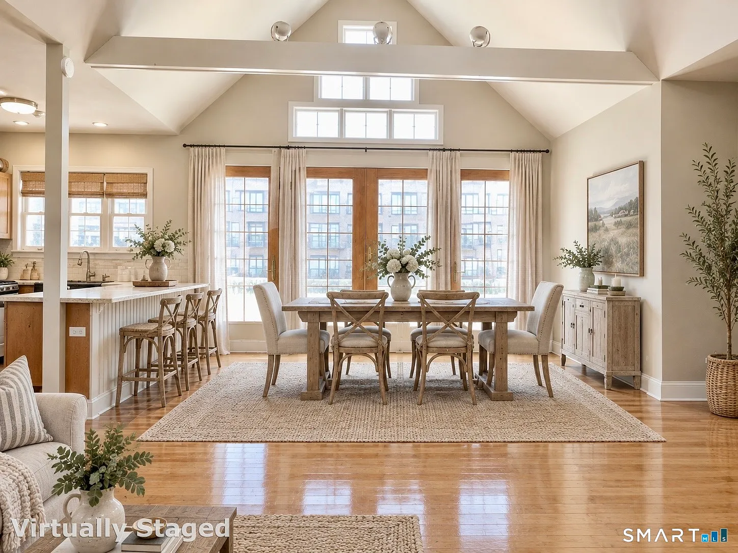 3 bed, 1.0 bath, 1560 sqft, $4,000 — Photo 3