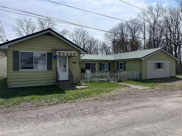 12172 Mantor St, Conneaut Lake, PA 16316