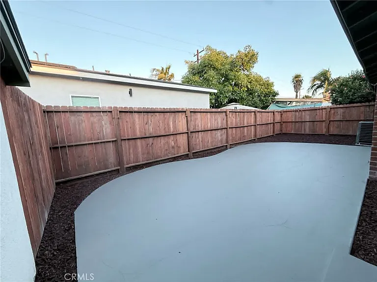 11092 Dallas Dr — Photo 3