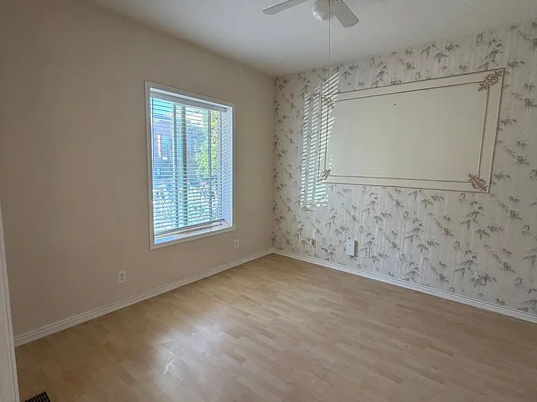 625 E Wilmington Ave — Photo 9