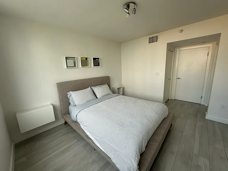 800 Claughton Island Dr #805 — Photo 20