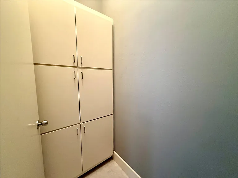 9833 Sandra Ann Ct — Photo 8