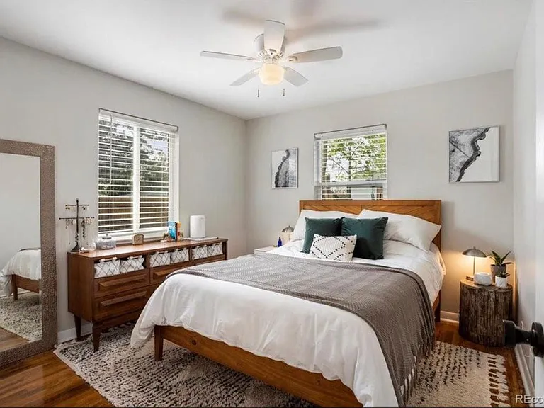 860 Oakland St — Photo 14
