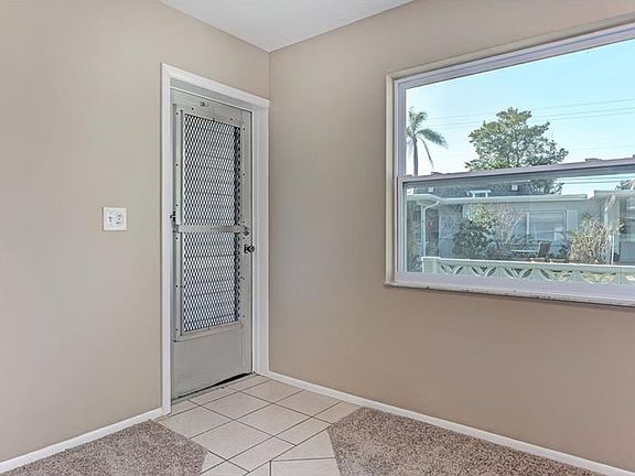 4th image of 1017 Beach Manor Cir #52