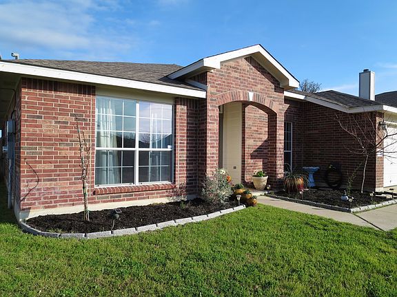 2nd image of 317 Canoe Dr