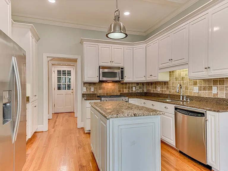 3659 Bay Point — Photo 32
