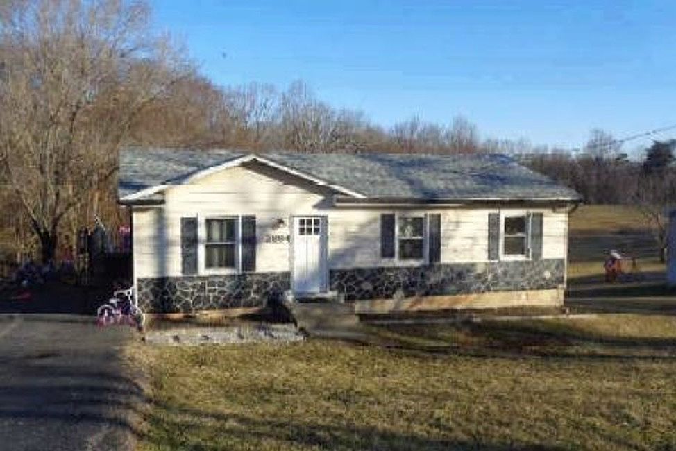 3884 Pitzer Rd, Roanoke, VA 24014 Zillow