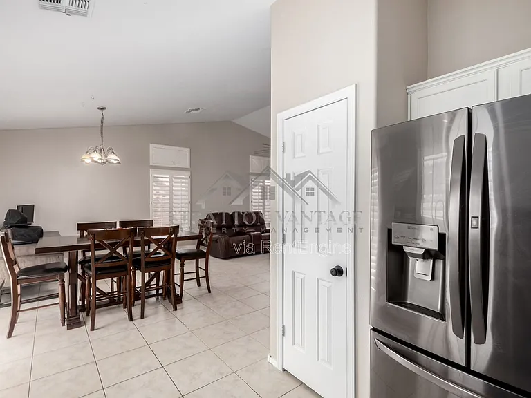 6631 E Rhodes St — Photo 16