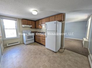 15 Elm St APT 3, Bangor, ME 04401