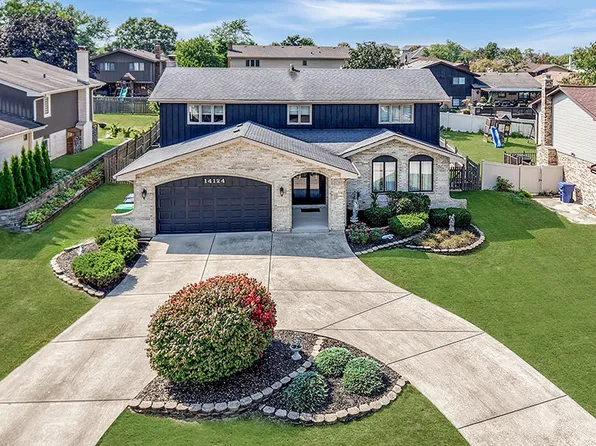 14124 S Pheasant Ln, Orland Park, IL 60467