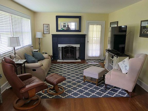 4th image of 1321 Fair Dr