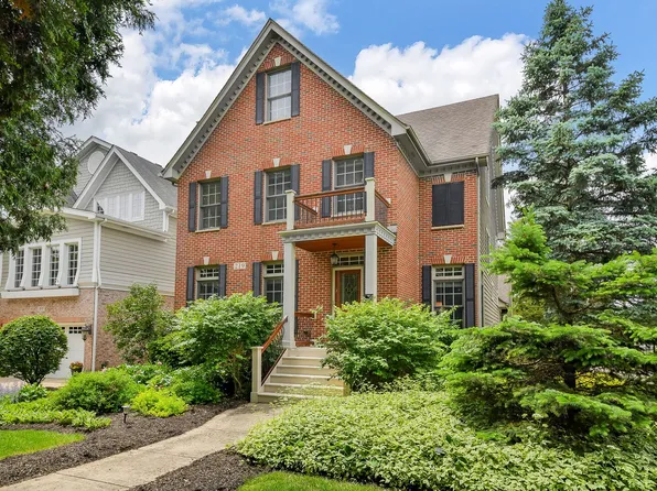 219 N Huffman St, Naperville, IL 60540