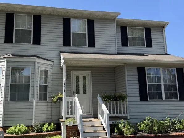 998 Pebblestone Rd, Pasadena, MD 21122