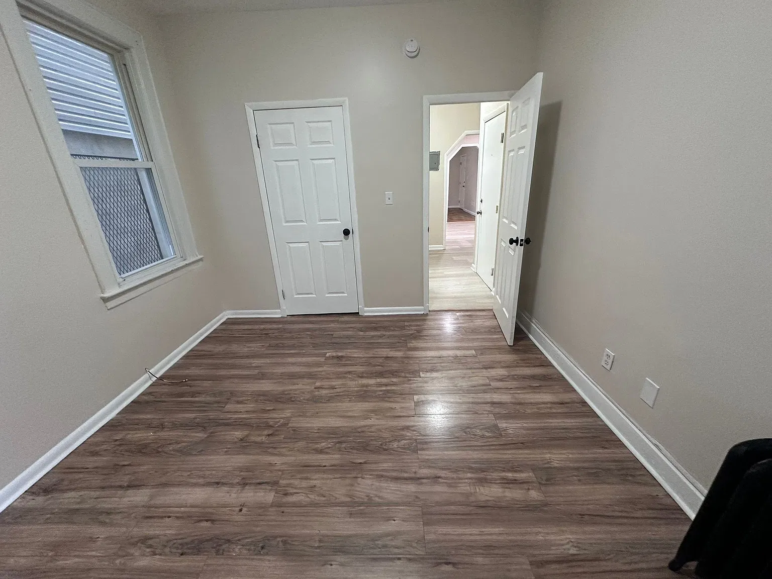 222 W Runyon St #1R — photo 5 of 8
