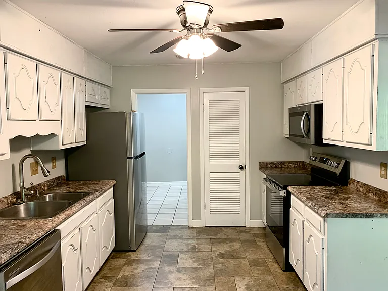 317 Somerset Dr — Photo 26