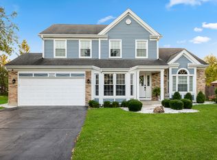2317 Broadway Ln, Schaumburg, IL 60194