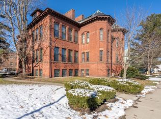 321 Plantation St APT G2, Worcester, MA 01604