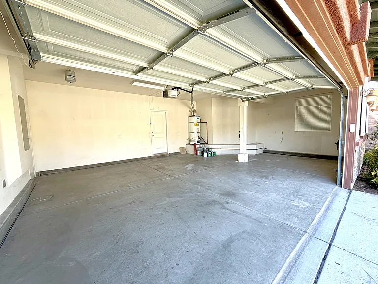 40220 Emily Pl — Photo 57