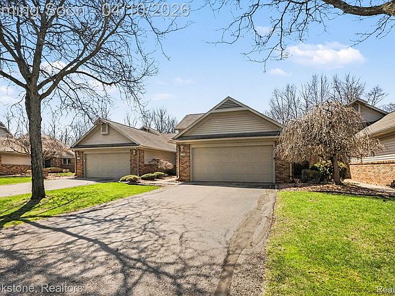 3rd image of 3376 Rivers Edge Dr