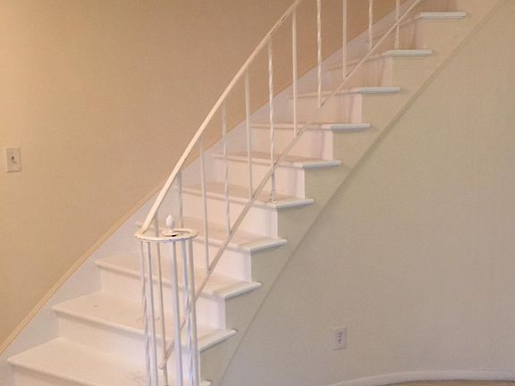 4th image of 5850 Bear Creek Dr