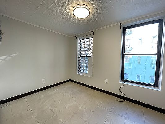 2nd image of 38 Ludlow St #11