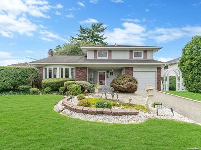 74 Sunnyside Lane, Westbury, NY, 11590