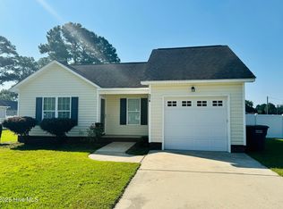376 Tamarack Dr, Ayden, NC 28513