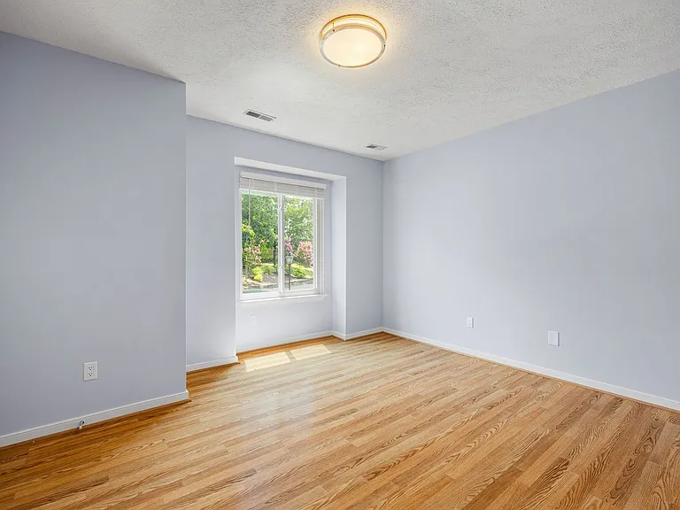 2087 Airy Cir — Photo 19