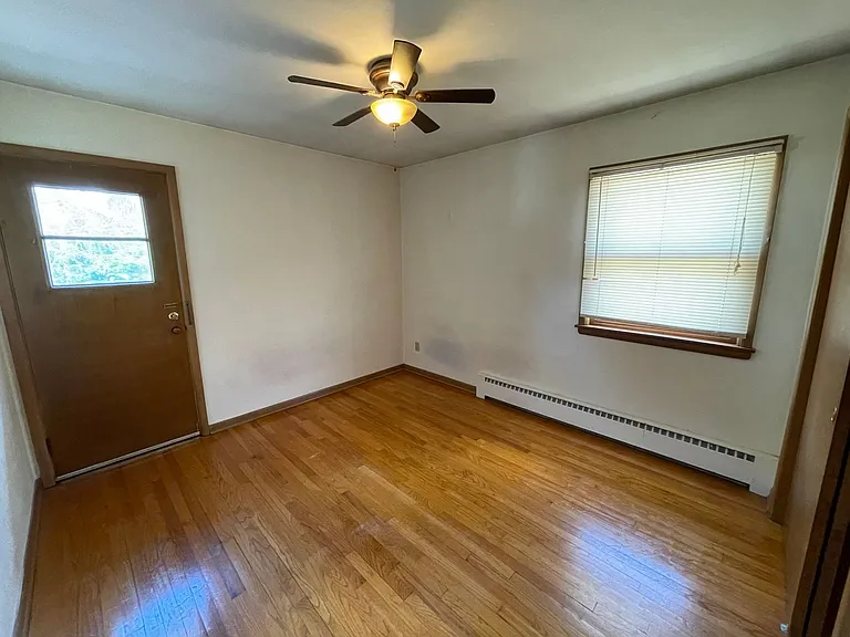 3316 Milwaukee St — Photo 10