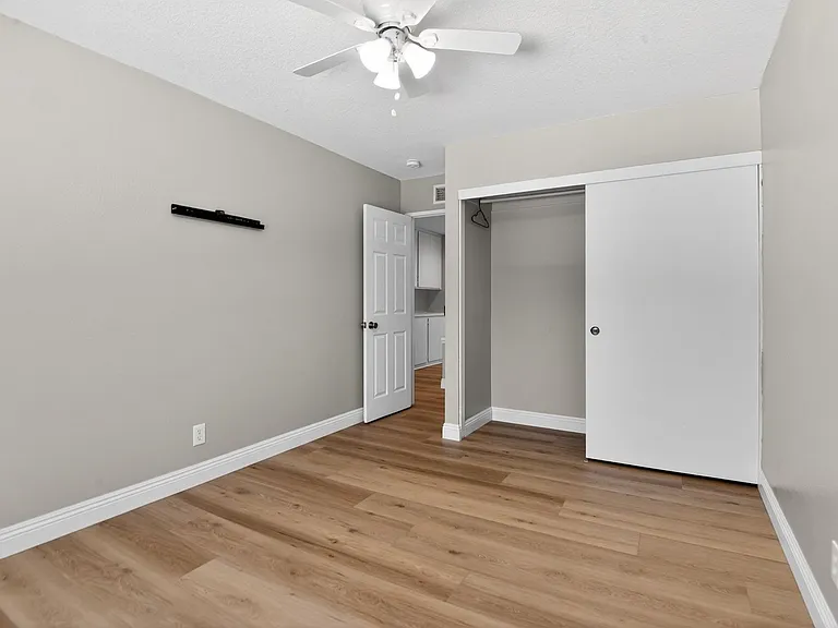 2173 Arbor Cir — Photo 32