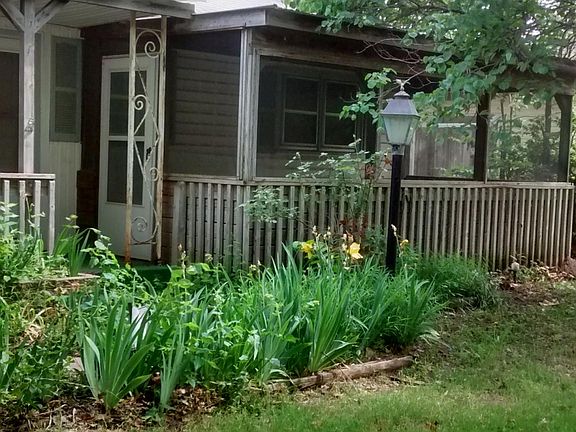 Screened in front porch