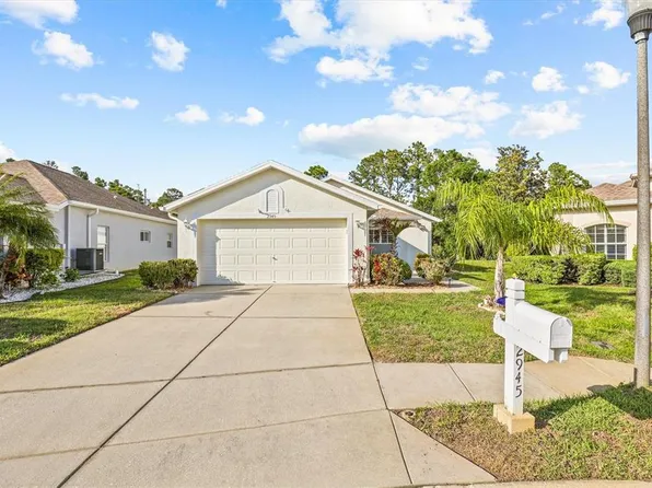 2945 Wood Pointe Dr, Holiday, FL 34691