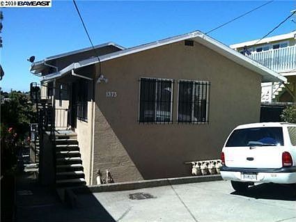 2nd image of 1373 E 27th St APT 3